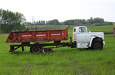 manurer spreader truck